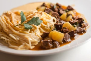 plato de chanfainita con tallarines