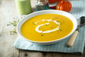plato de crema de verduras