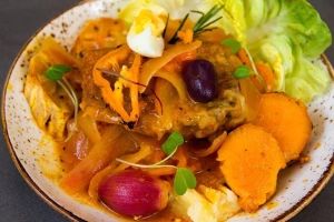 plato de escabeche de pescado con camote